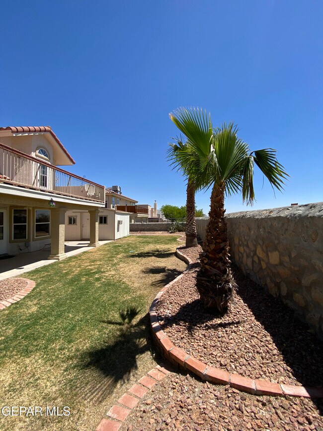 Building Photo - 4320 Loma Del Norte Dr