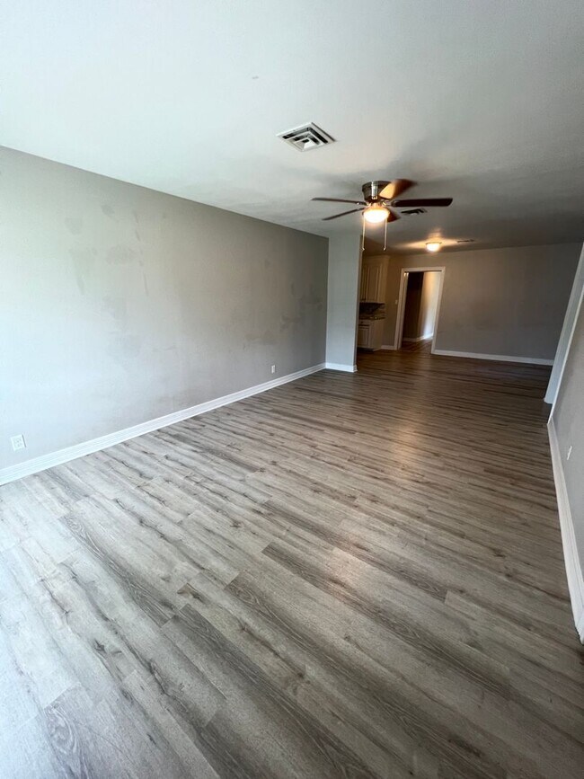 Building Photo - Bossier Beauty!