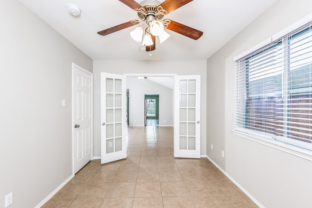 Building Photo - 2500 Ensenada Ln