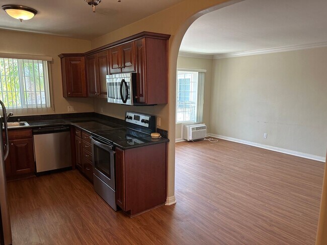 Building Photo - 1 Bedroom for Rent in Normal Heights!