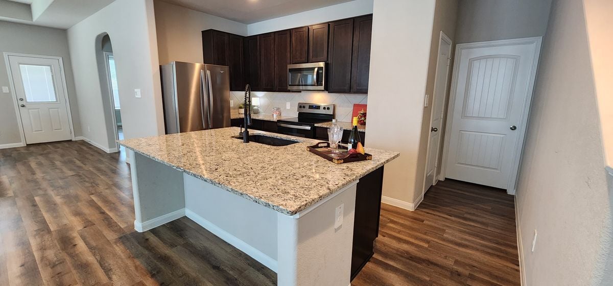 Building Photo - 5759 Cerrillos Dr