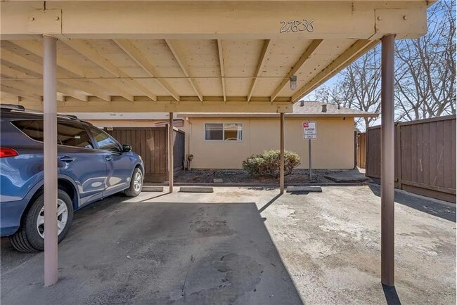 Building Photo - 27836 Hummingbird Ct
