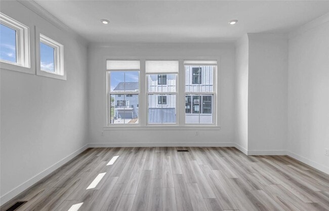 Building Photo - 16507 Honey Locust Dr