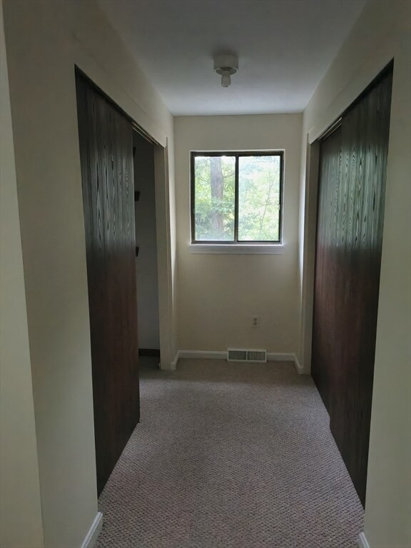 Building Photo - 16 Hundred Oaks Ln