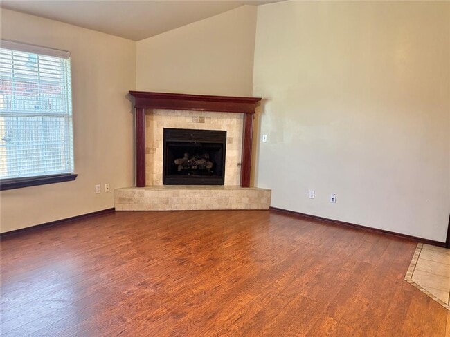 Building Photo - 15105 Kyle Dr