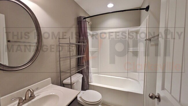 Building Photo - 518 Sourwood Dr