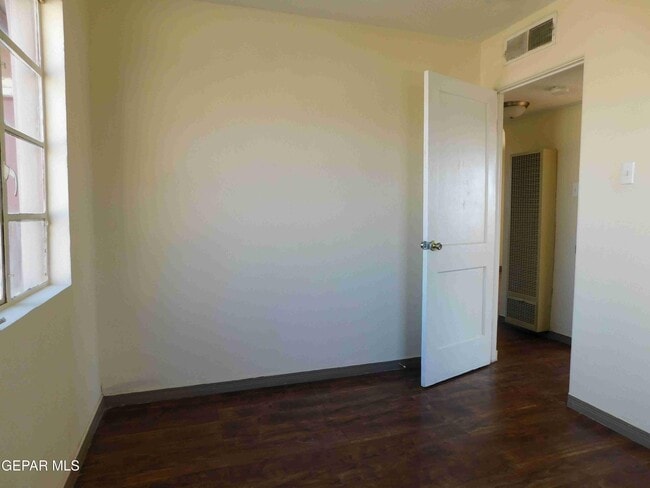 Building Photo - 7625 Hacienda Ave