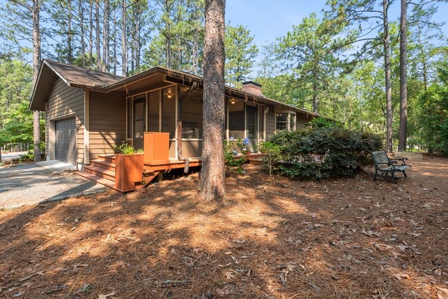 Building Photo - 4 Prichard Ln