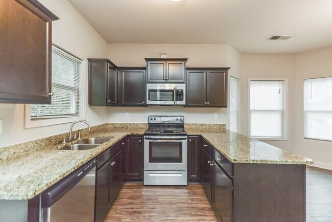 Building Photo - 1008 Allegiance Dr