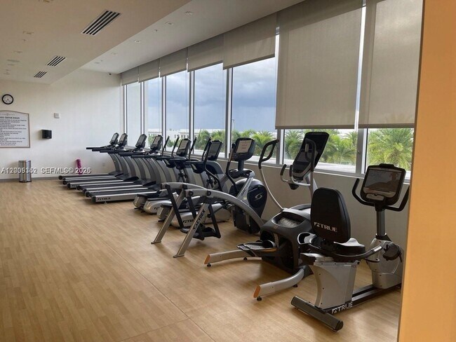 Building Photo - 6420 NW 102nd Path