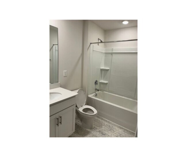 Building Photo - 1215 37th Ave Lane NE