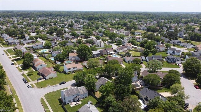 Building Photo - 1805 Monet Ct