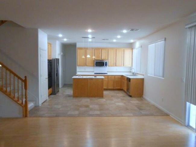 Building Photo - Beautiful 4 Bedroom Home in Summerlin