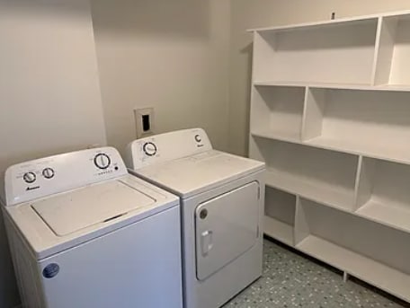 Building Photo - 3 Atram hall