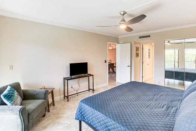 Building Photo - 12491 McGregor Blvd