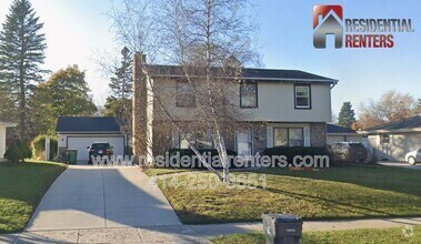 Building Photo - 257 S Regis Rd