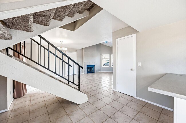 Building Photo - 860 S Rio Dr