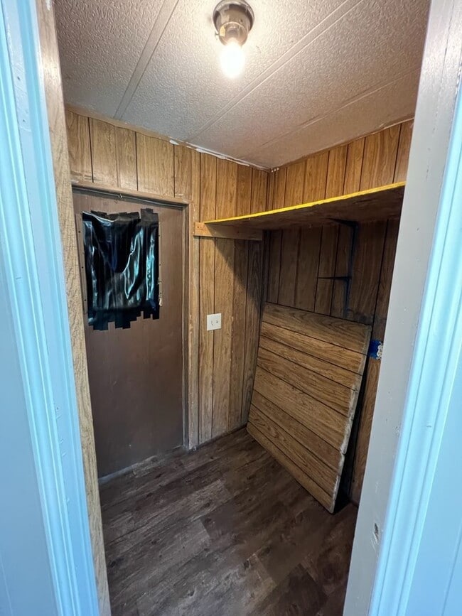 Building Photo - Semi-Rural 2 Bedroom 1 Bath Updated Mobile Home w/ Amenities