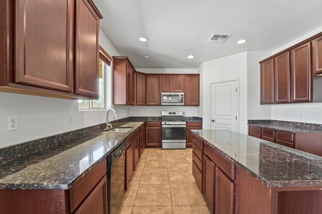Building Photo - Live Large in Maricopa – Over 3,900 Sq Ft ...