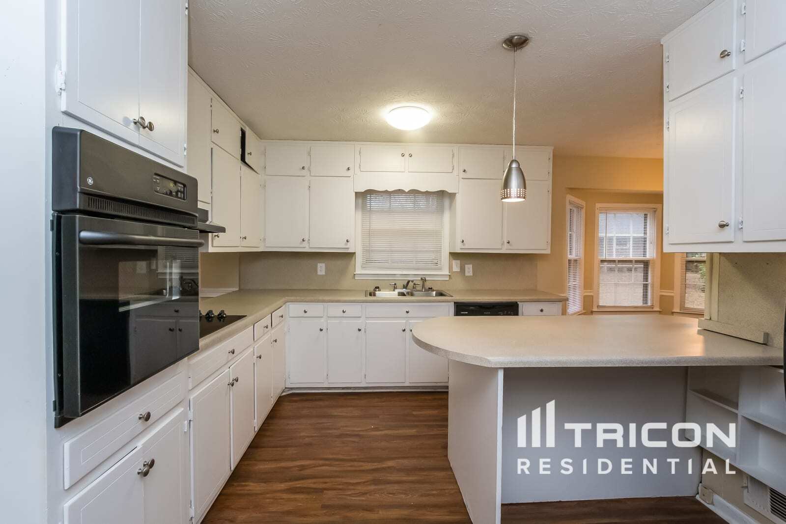 Building Photo - 2633 Green Valley Ct