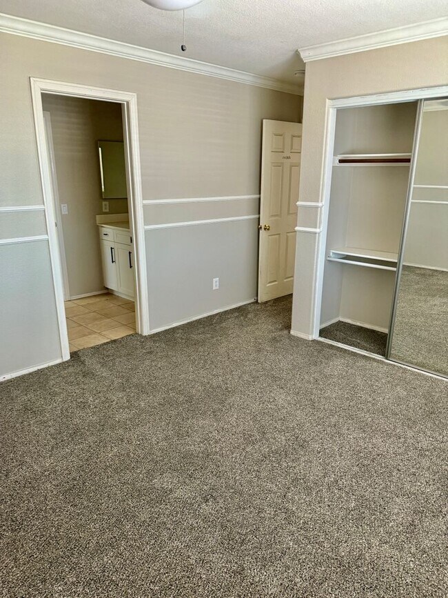 Building Photo - UPGRADED VICTORVILLE HOME