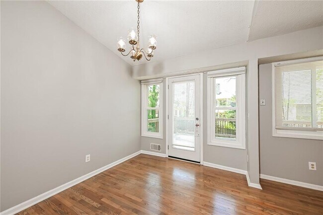 Building Photo - 3039 Jonathan Ct SW