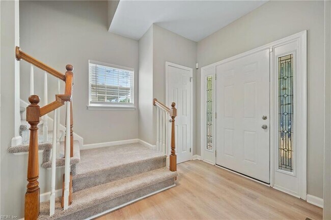 Building Photo - 318 W 31st St