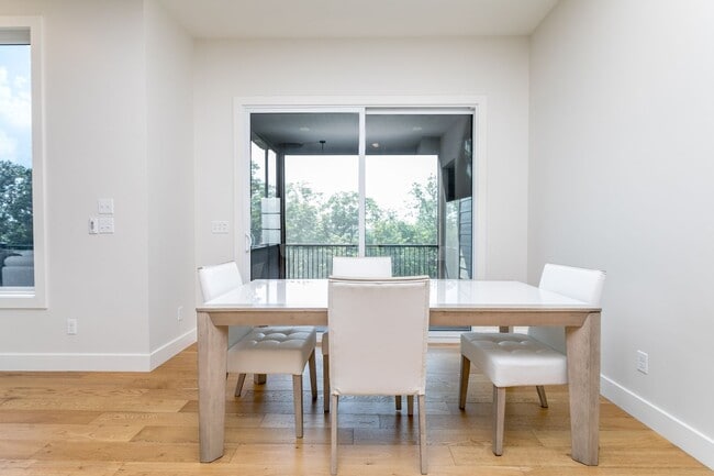 Building Photo - Luxury Breckenridge Park Home
