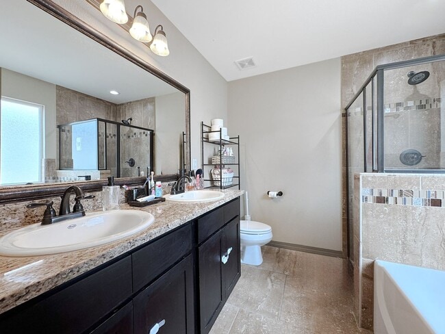 Building Photo - East El Paso 4 bed Refrig A/C Home!