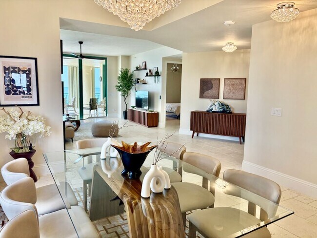 Building Photo - 930 Cape Marco Dr