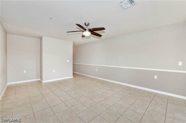 Building Photo - 9093 Gervais Cir