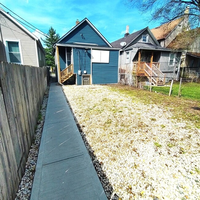 Building Photo - 1507 E 76th Pl