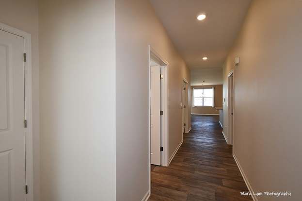 Building Photo - 325 Sussex Ln