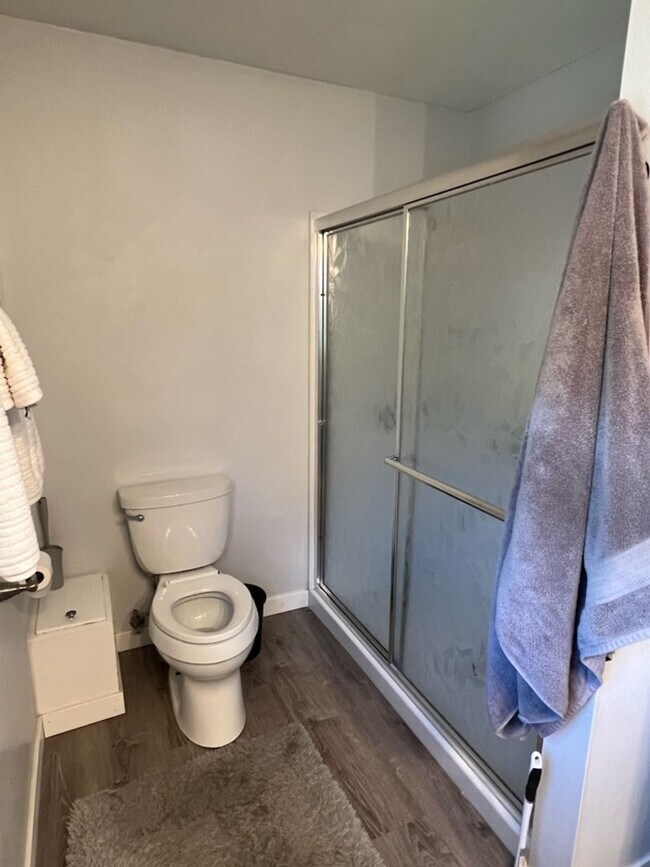 Building Photo - 2322 Fifth St