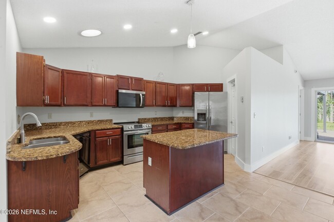 Building Photo - 421 Chicopee Ct
