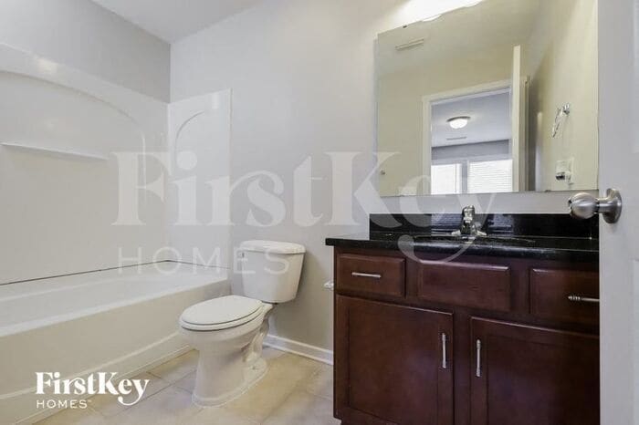 Building Photo - 3747 Littlebrook Dr