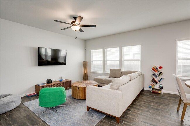 Building Photo - 10712 Timber Brook Pass