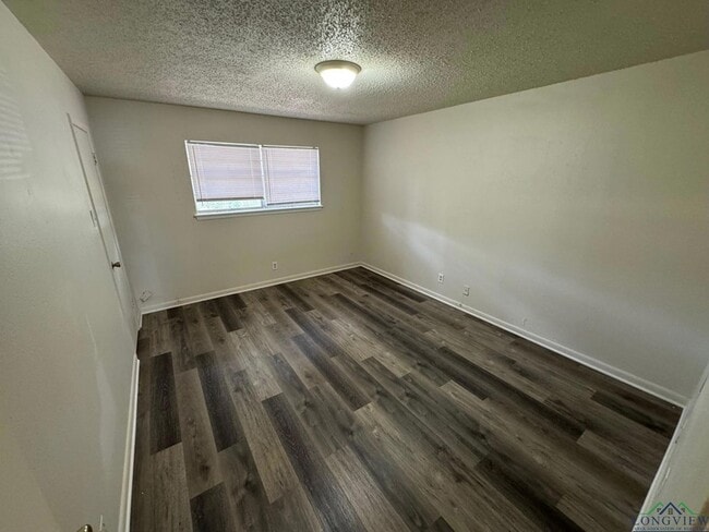 Building Photo - 3500 Denson Dr