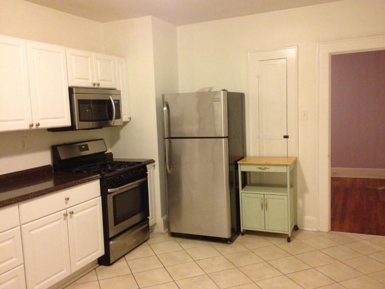 Building Photo - 105 Wilson St