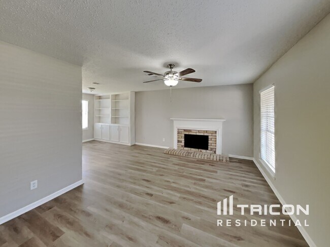 Building Photo - 2610 Townhall Ln