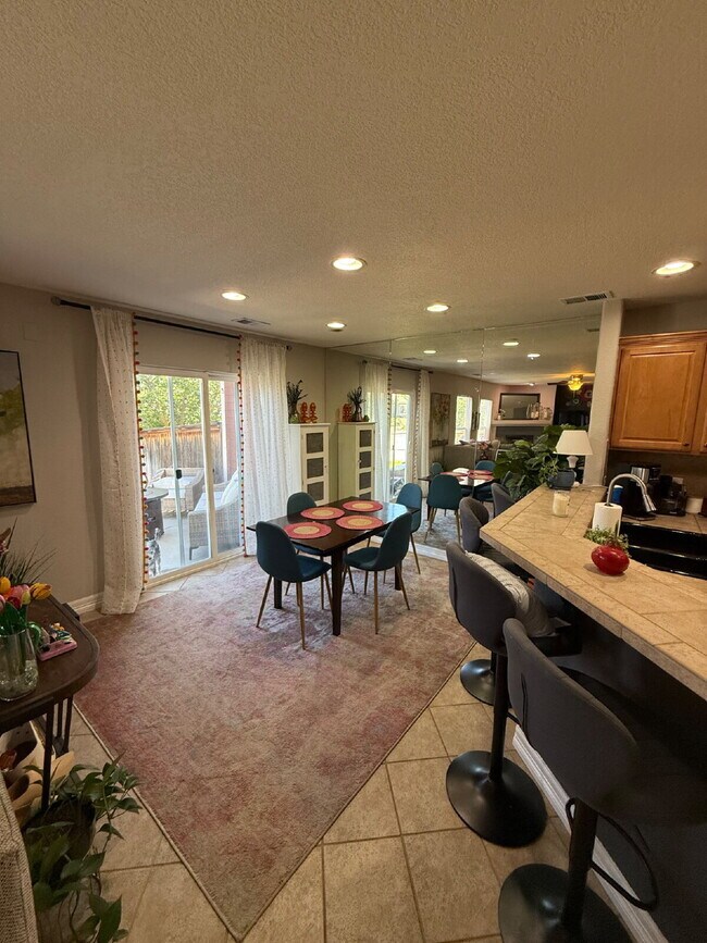 Building Photo - "Charming 3-Bedroom Duplex in Castle Rock"    Spacious 1806 Sq Ft, 2.5 Baths!  Available - 8/22