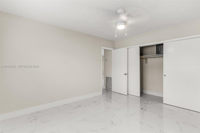 Building Photo - 310 SW 76th Ct