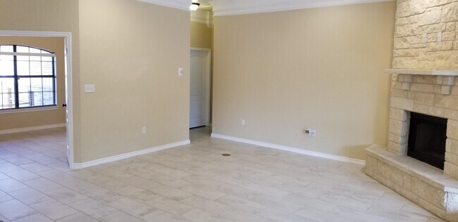 Building Photo - 9610 Taylor Renee Dr