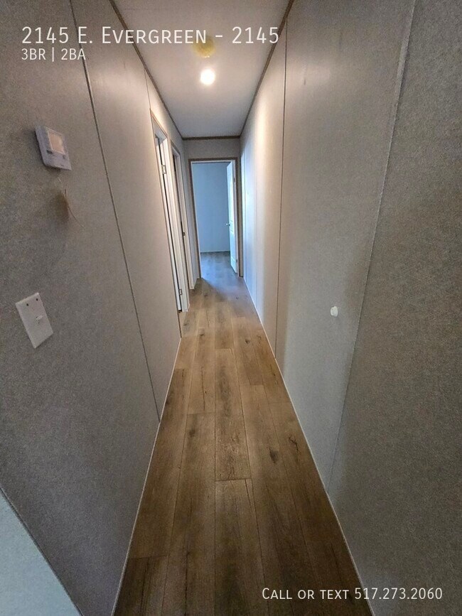 Building Photo - 2145 E. Evergreen-2145