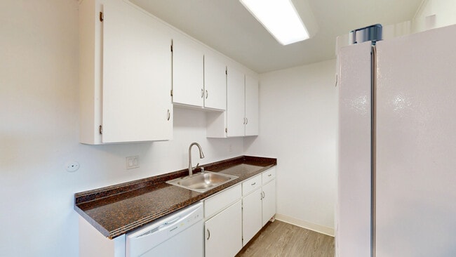 Building Photo - 400 Alameda del Prado