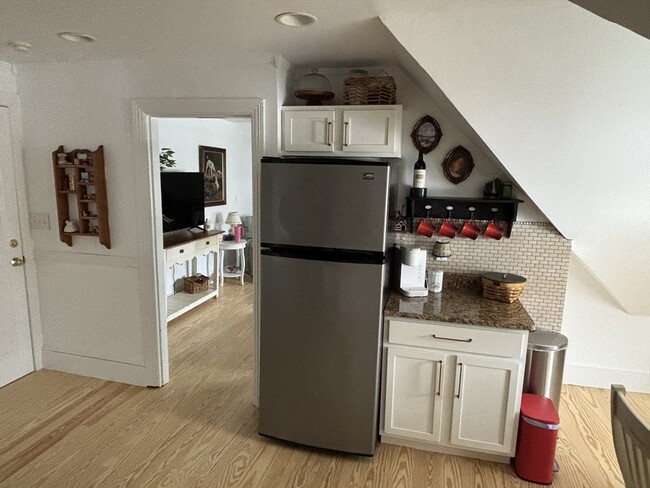 Building Photo - 5 Horton St