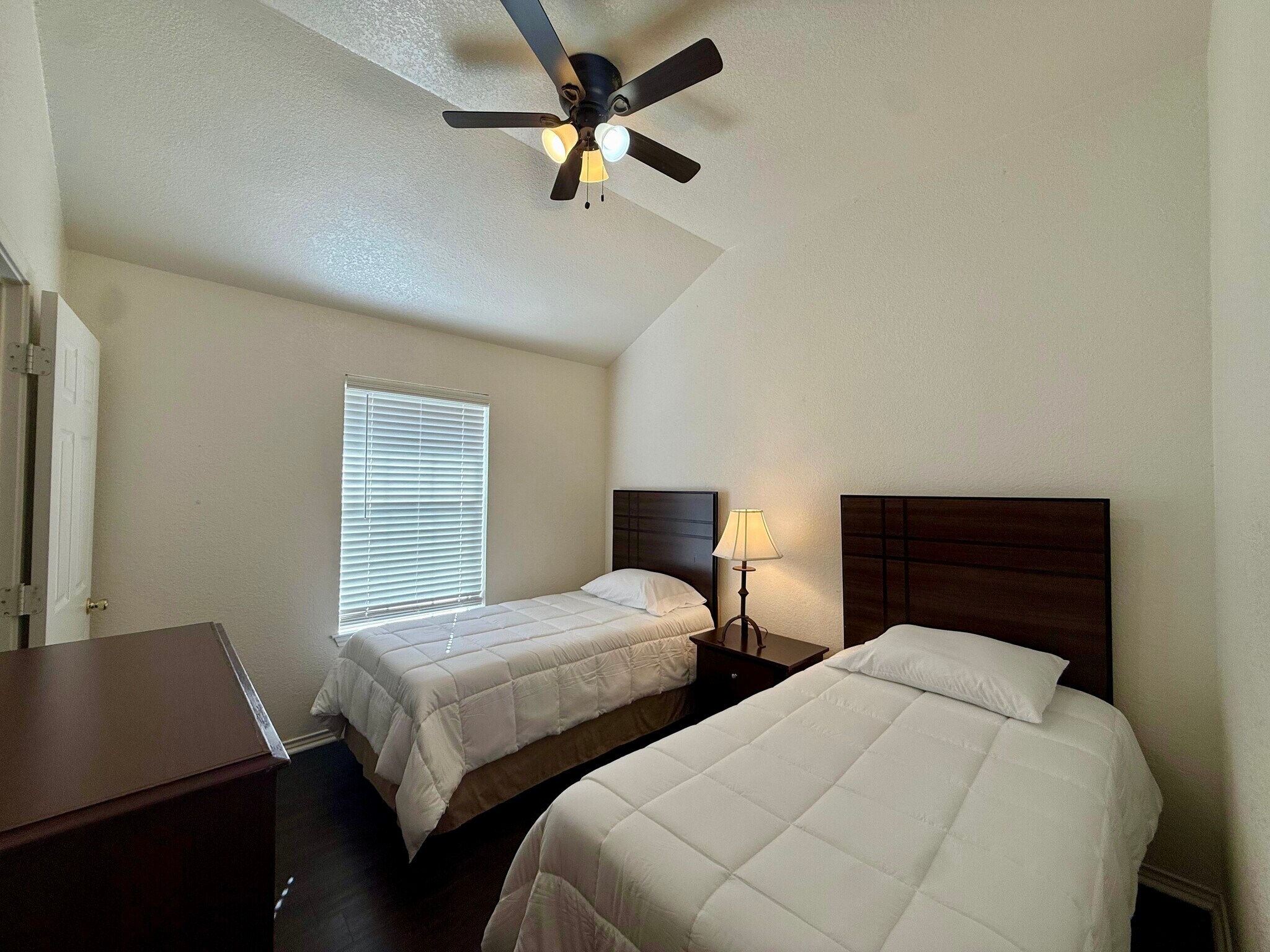 Building Photo - 4302 Alleeta Dr
