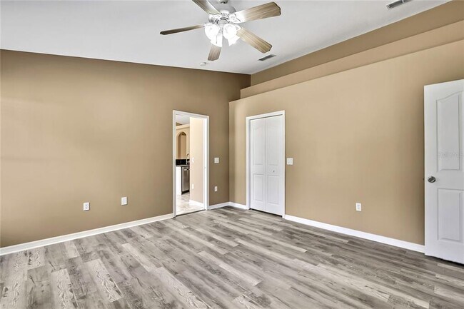 Building Photo - 12320 Papercraft Ave