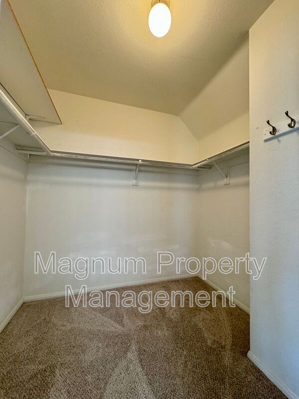 Building Photo - 24453 Jacarte Dr