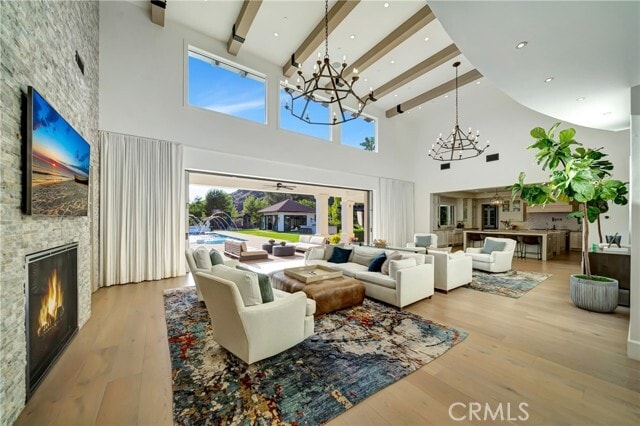 Building Photo - 2037 Delphine Ln